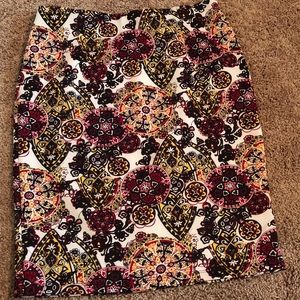 Fall colored Cato Below-Knee Skirt.